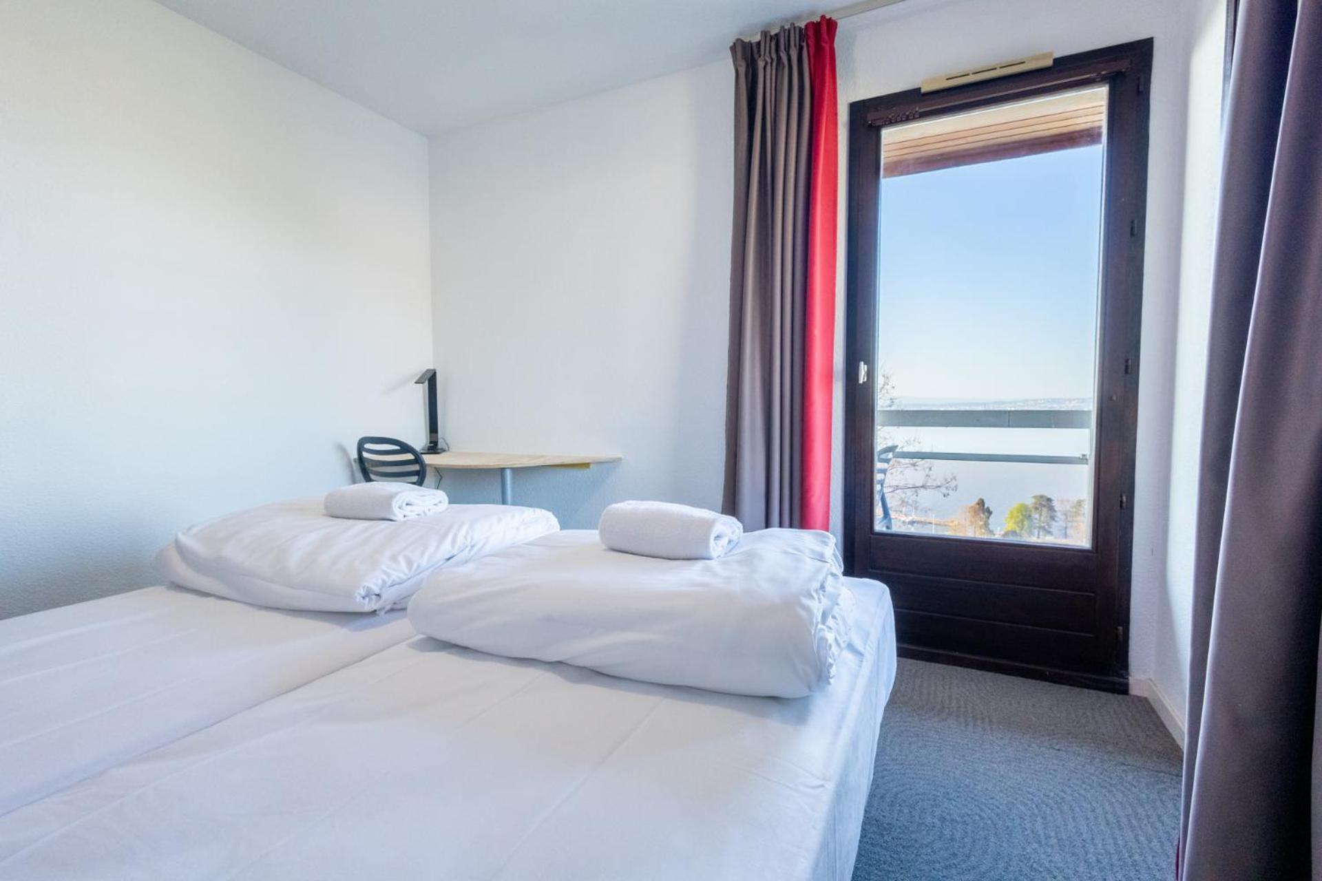Cote Lac Hostel Evian Ngoại thất bức ảnh