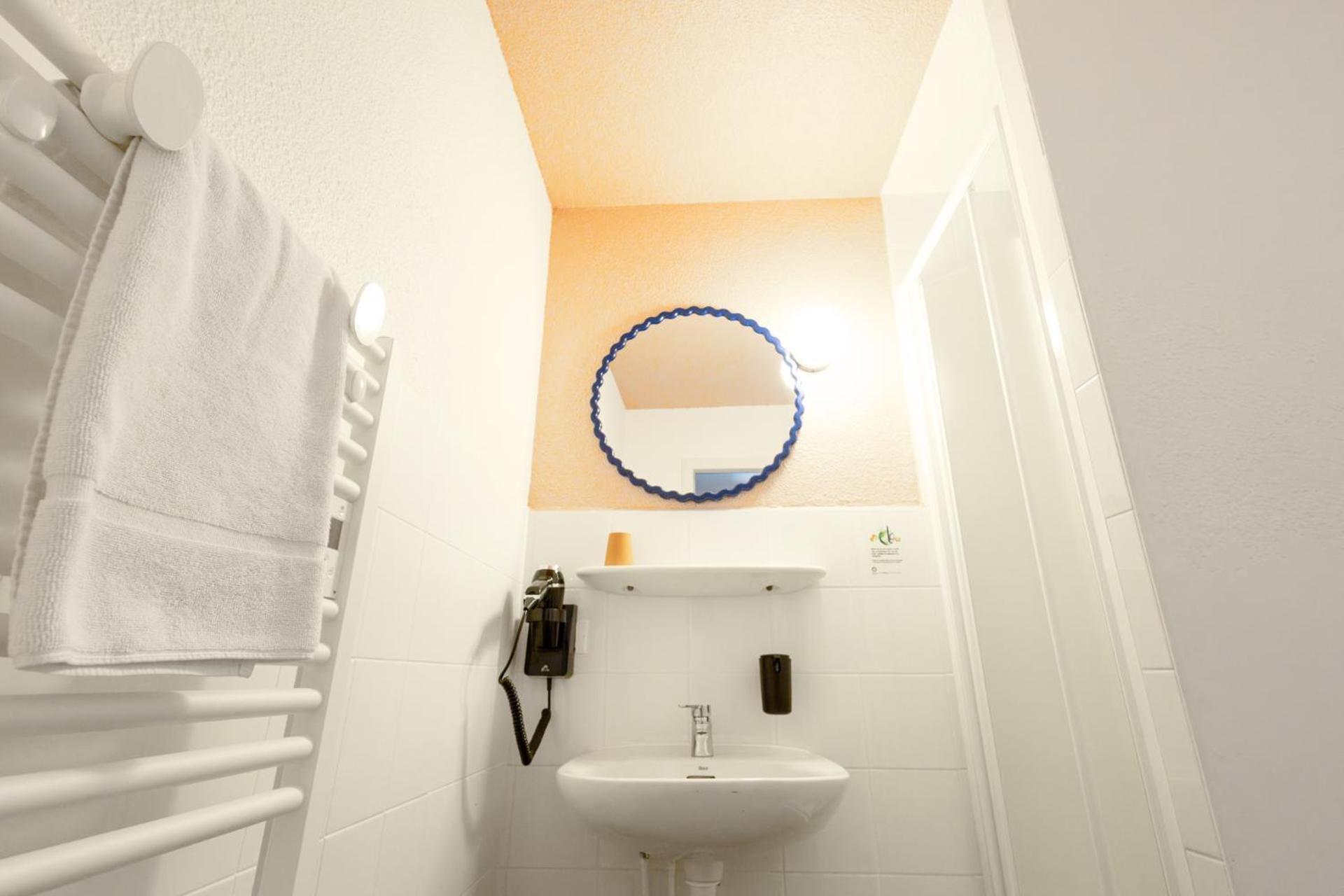 Cote Lac Hostel Evian Ngoại thất bức ảnh