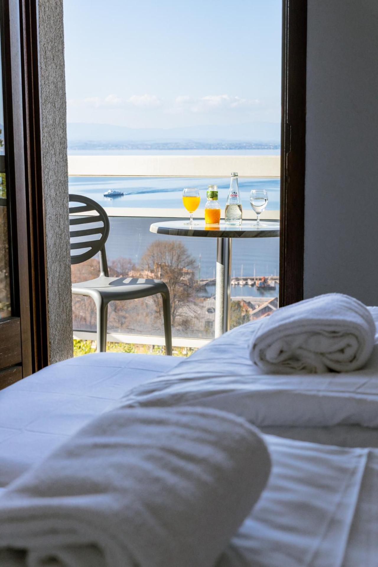 Cote Lac Hostel Evian Ngoại thất bức ảnh